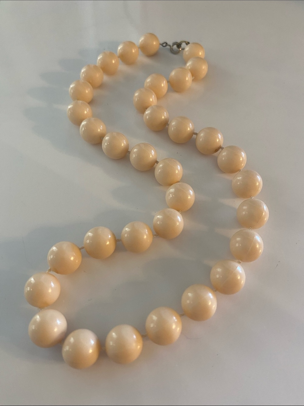 Vintage Cream plastic light weight Bead Necklace - Vintage